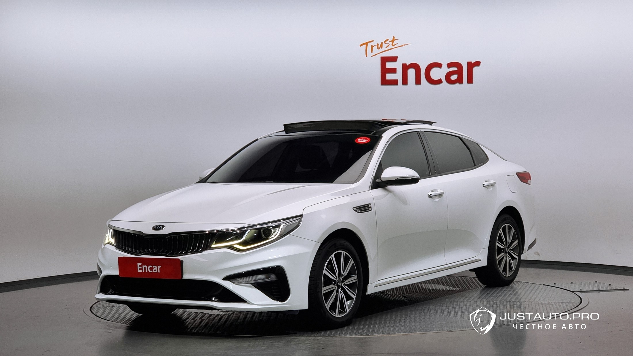 Автомобиль Kia K5
