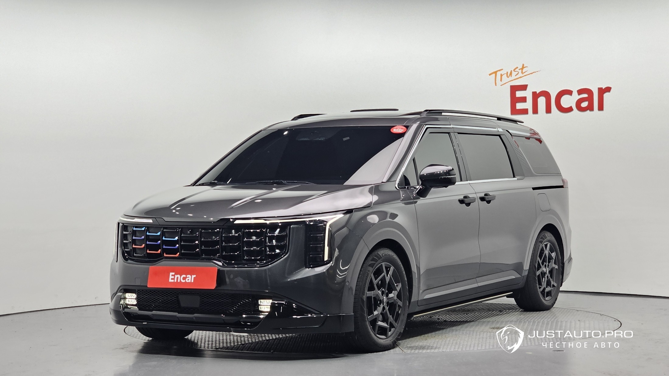 Автомобиль Kia Canival