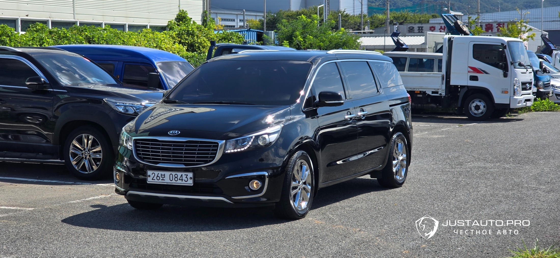 Автомобиль Kia Canival