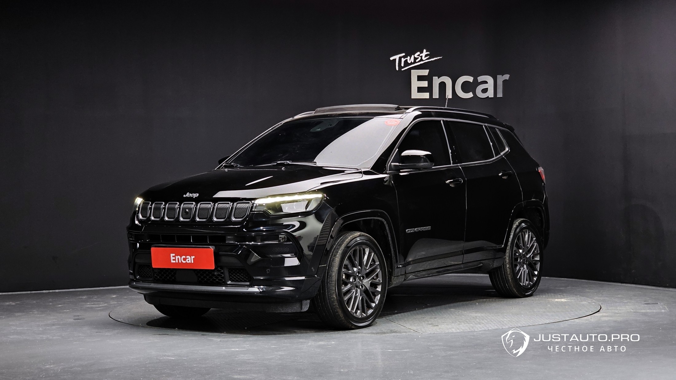 Автомобиль Jeep Compass