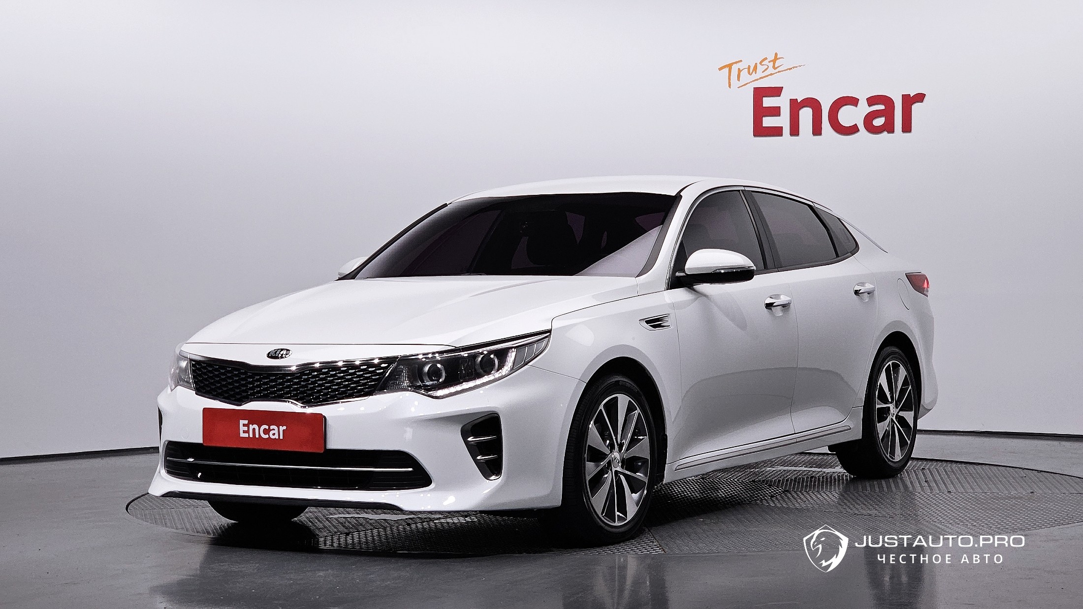 Автомобиль Kia K5