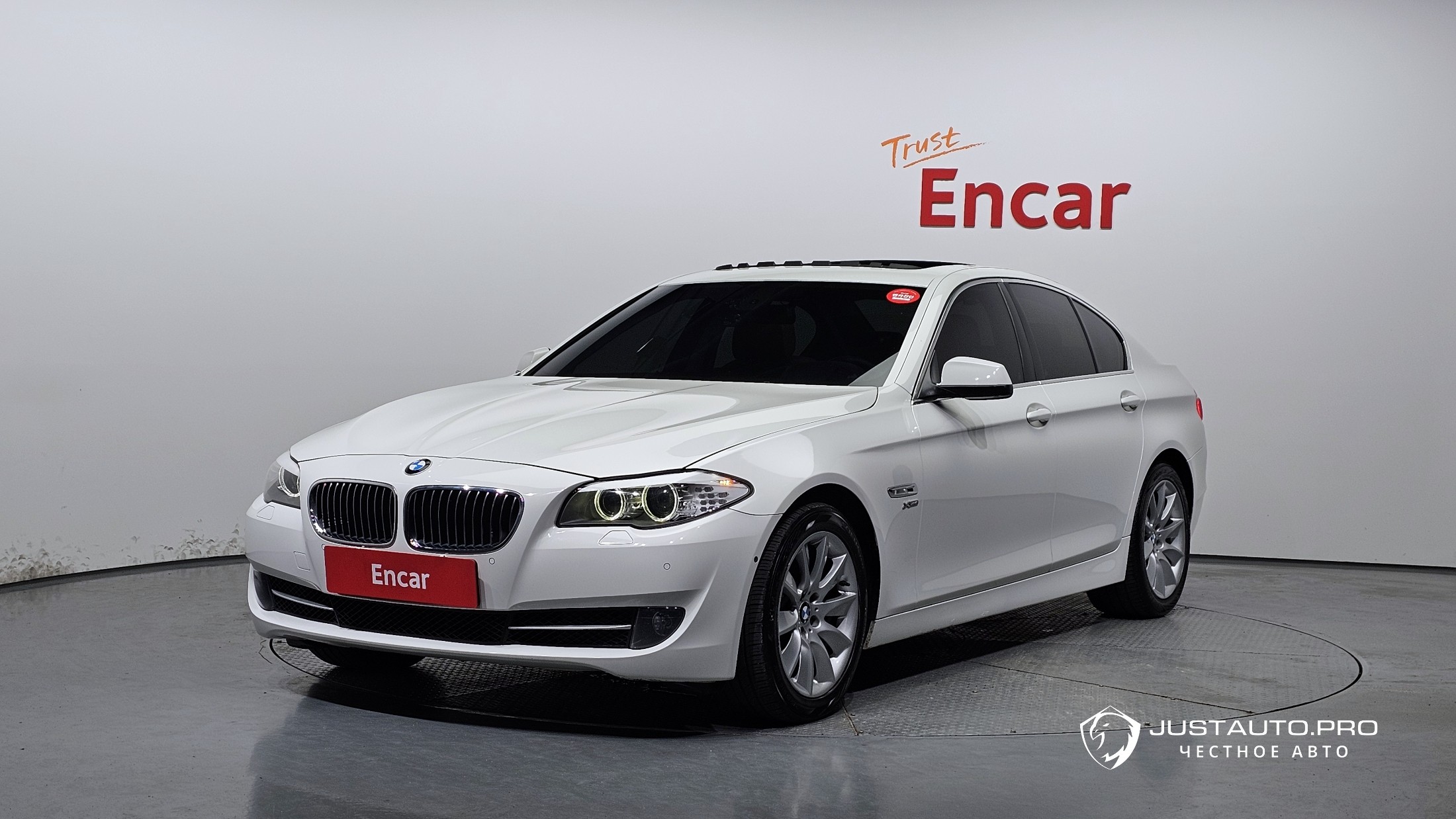 Автомобиль BMW 5-Series