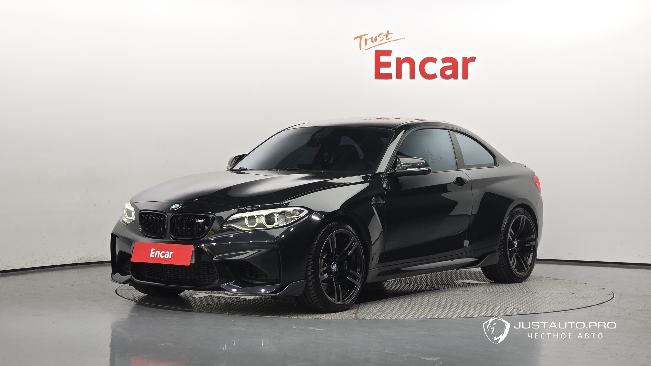 Автомобиль BMW M2