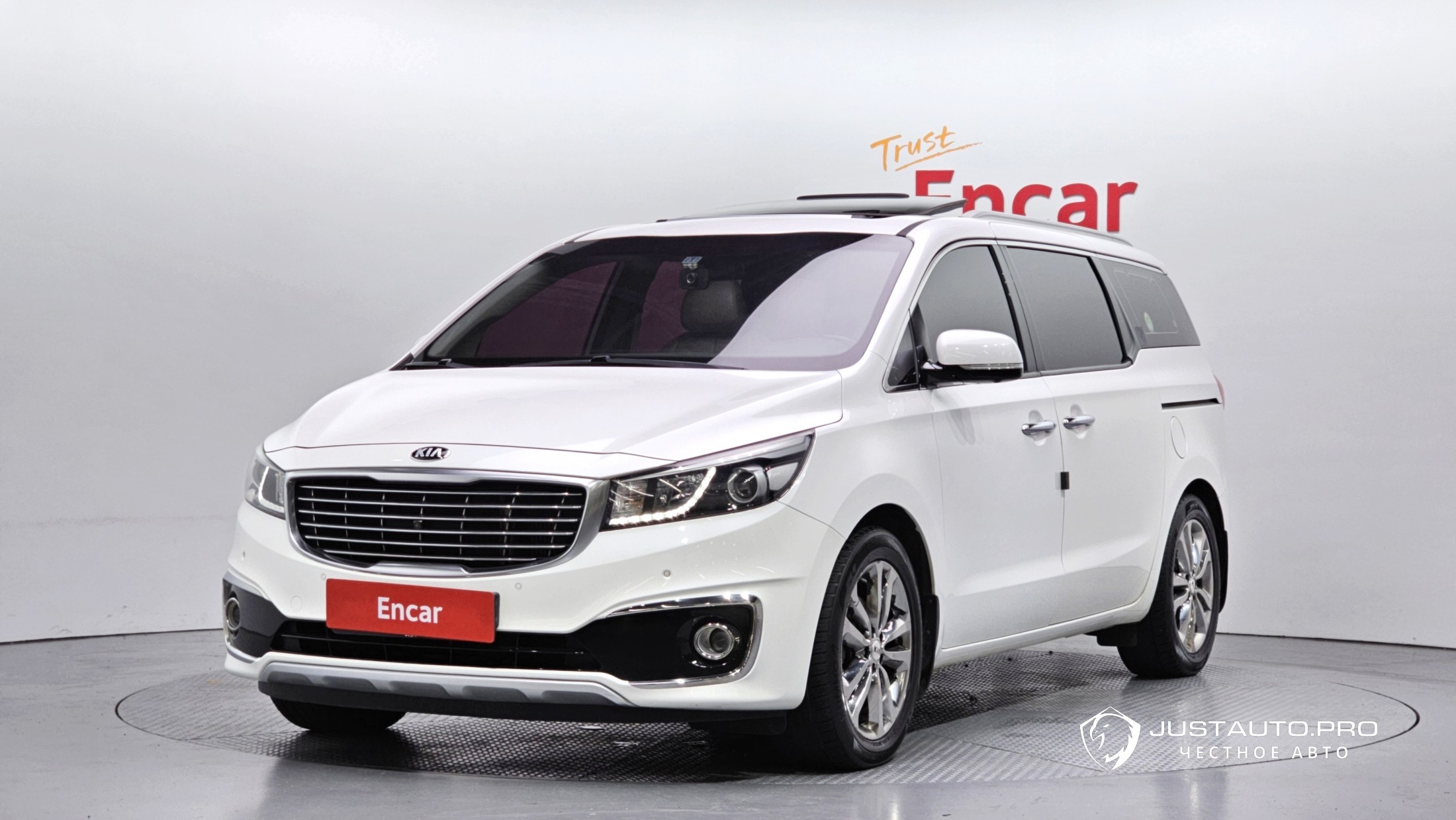 Автомобиль Kia Canival