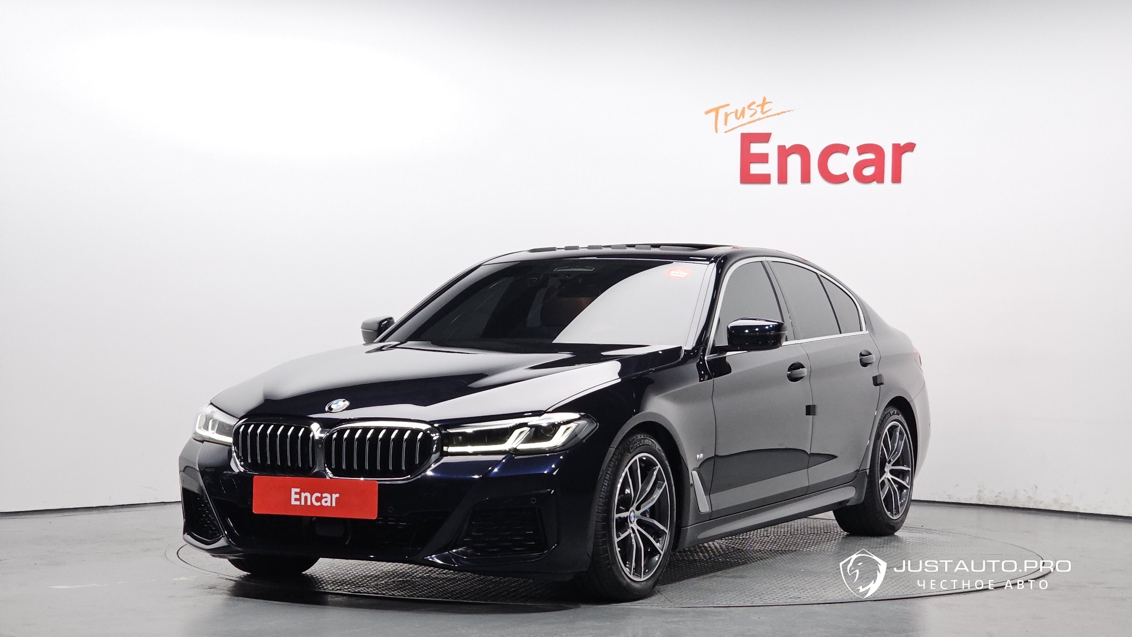 Автомобиль BMW 5-Series