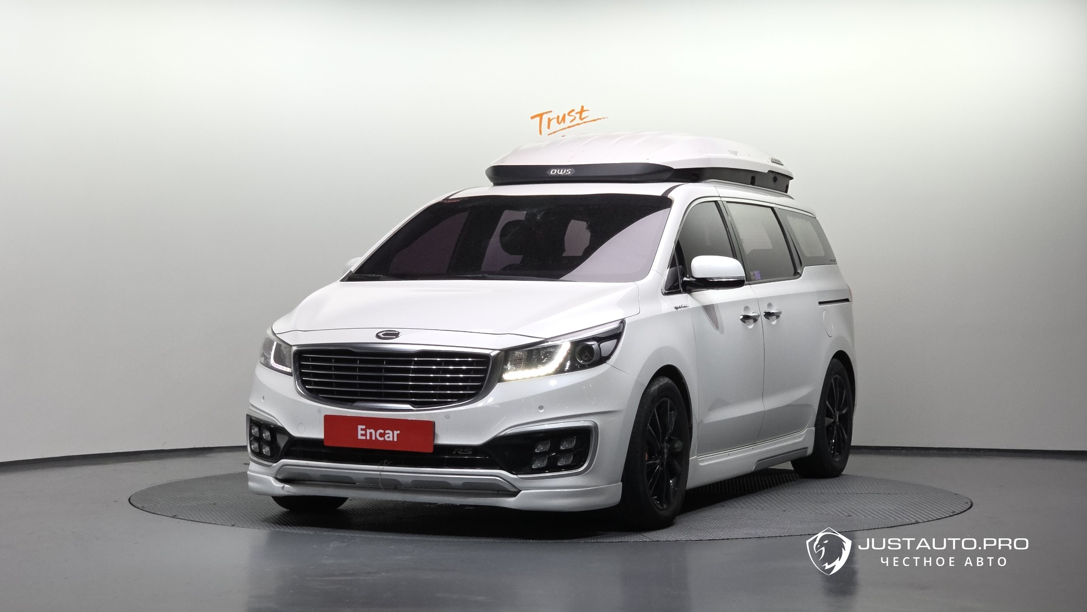 Автомобиль Kia Canival