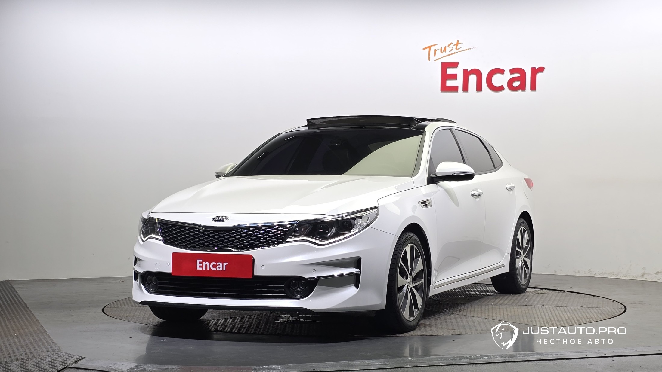 Автомобиль Kia K5