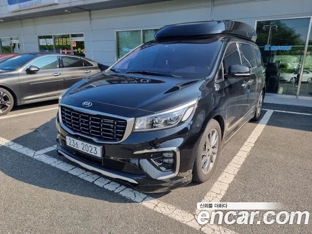 Автомобиль Kia Canival