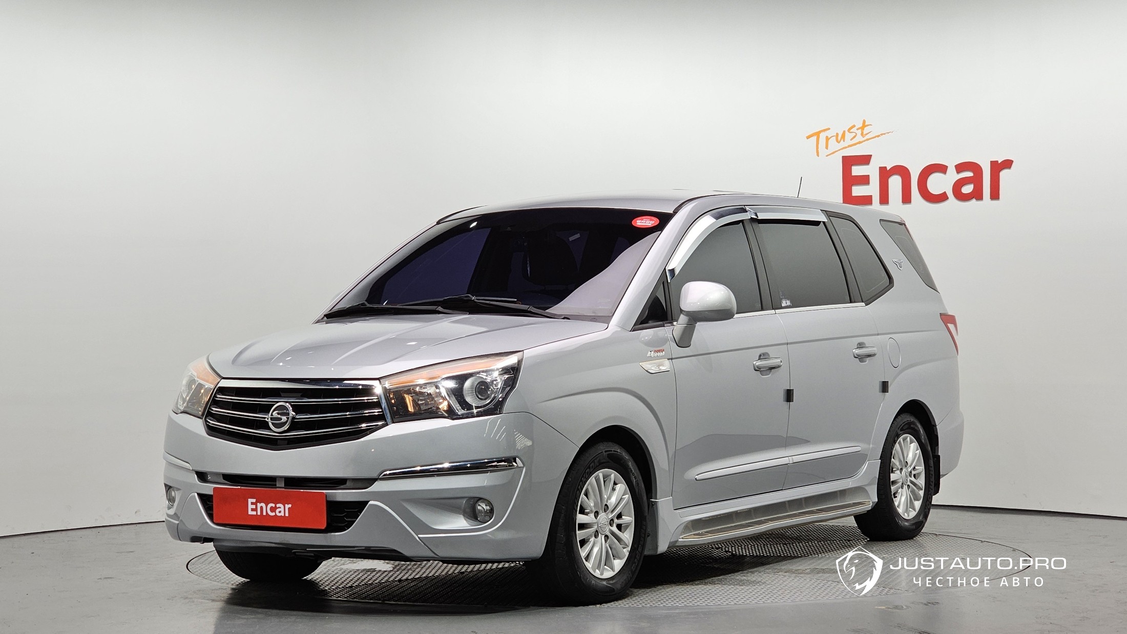 Автомобиль KG_Mobility_Ssangyong KORANDO