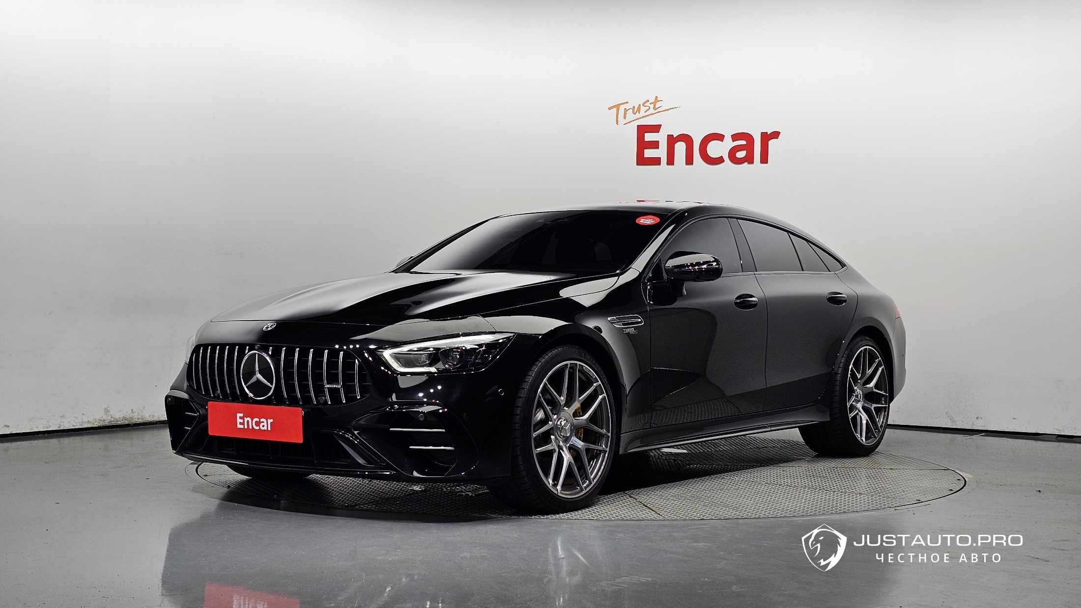 Автомобиль Mercedes-Benz AMG GT