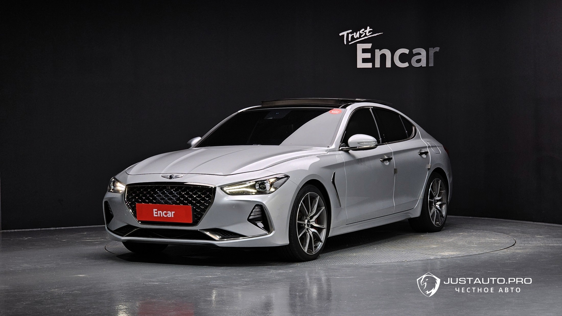 Автомобиль Genesis G70