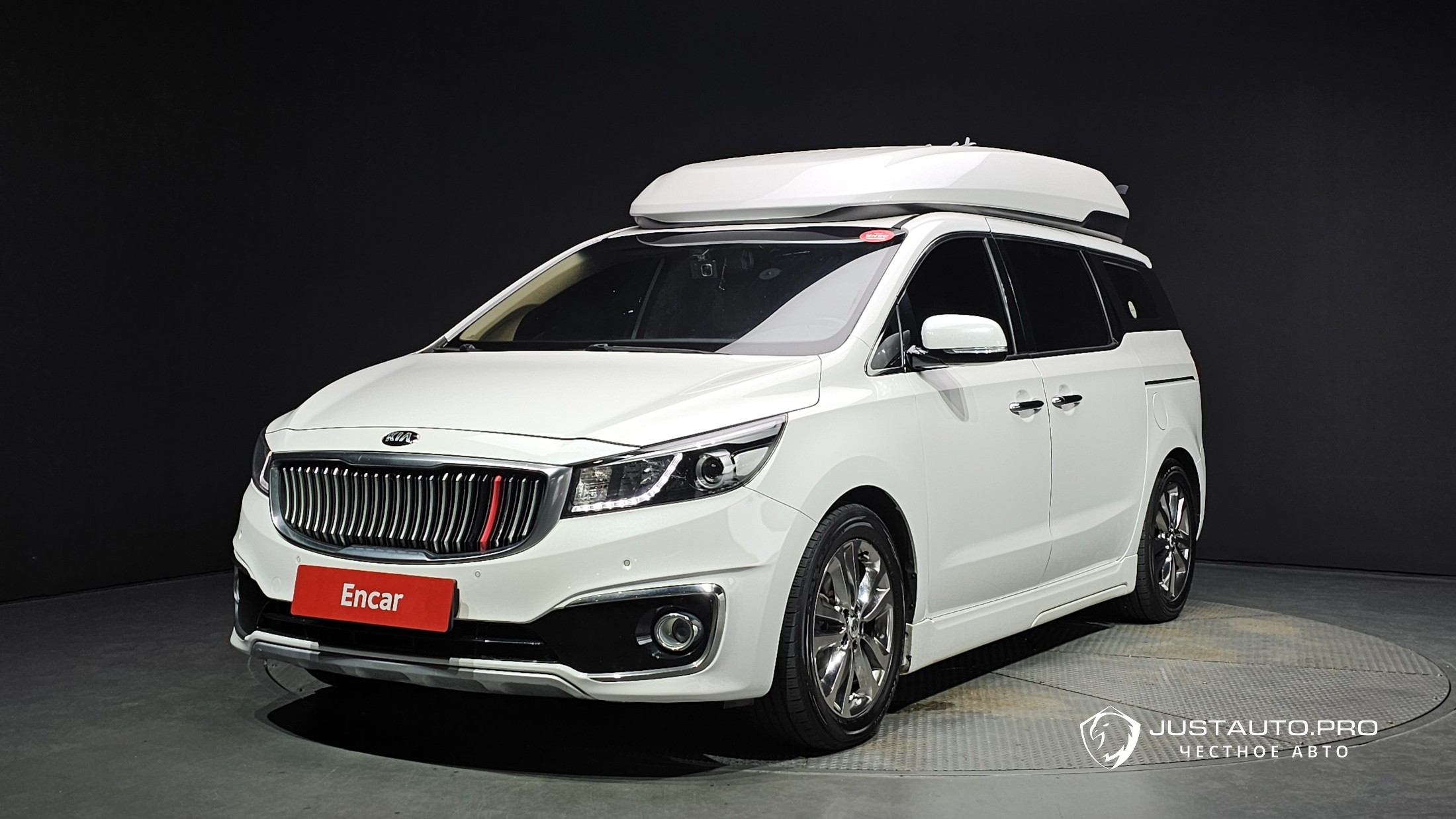 Автомобиль Kia Canival