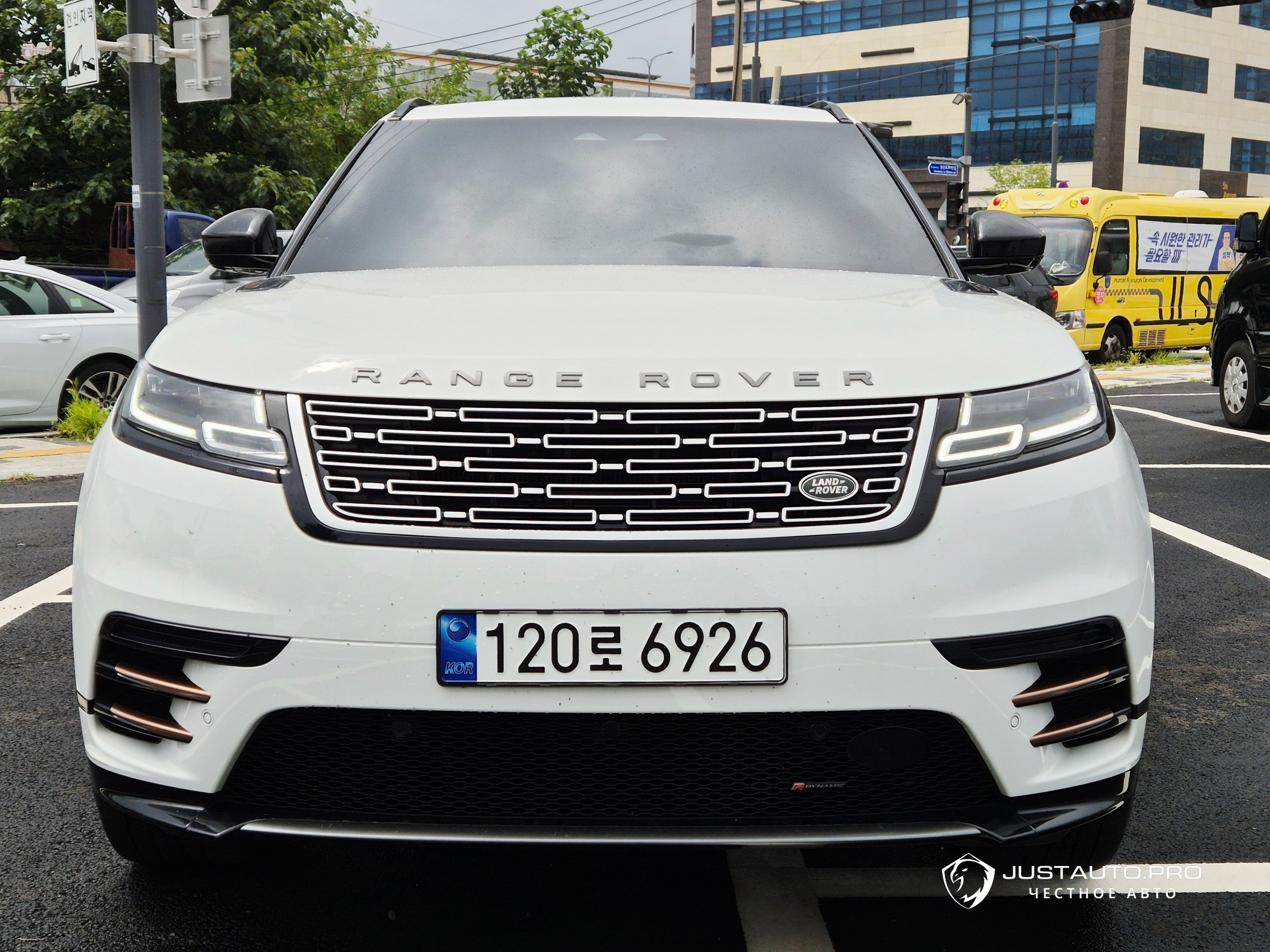 Автомобиль Land Rover Range Rover Velar