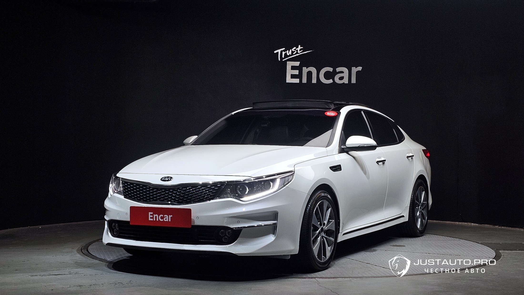 Автомобиль Kia K5