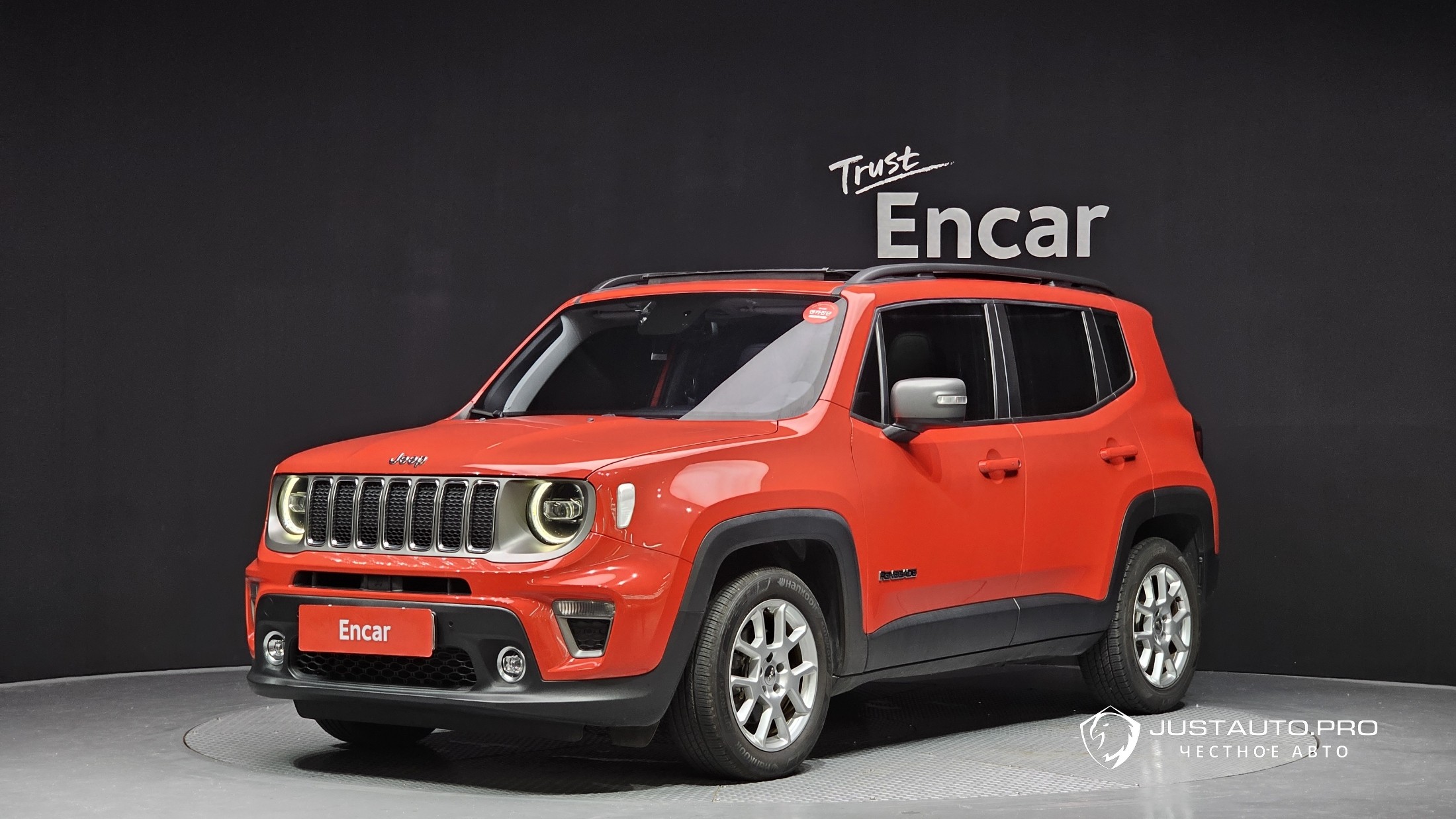 Автомобиль Jeep Renegade