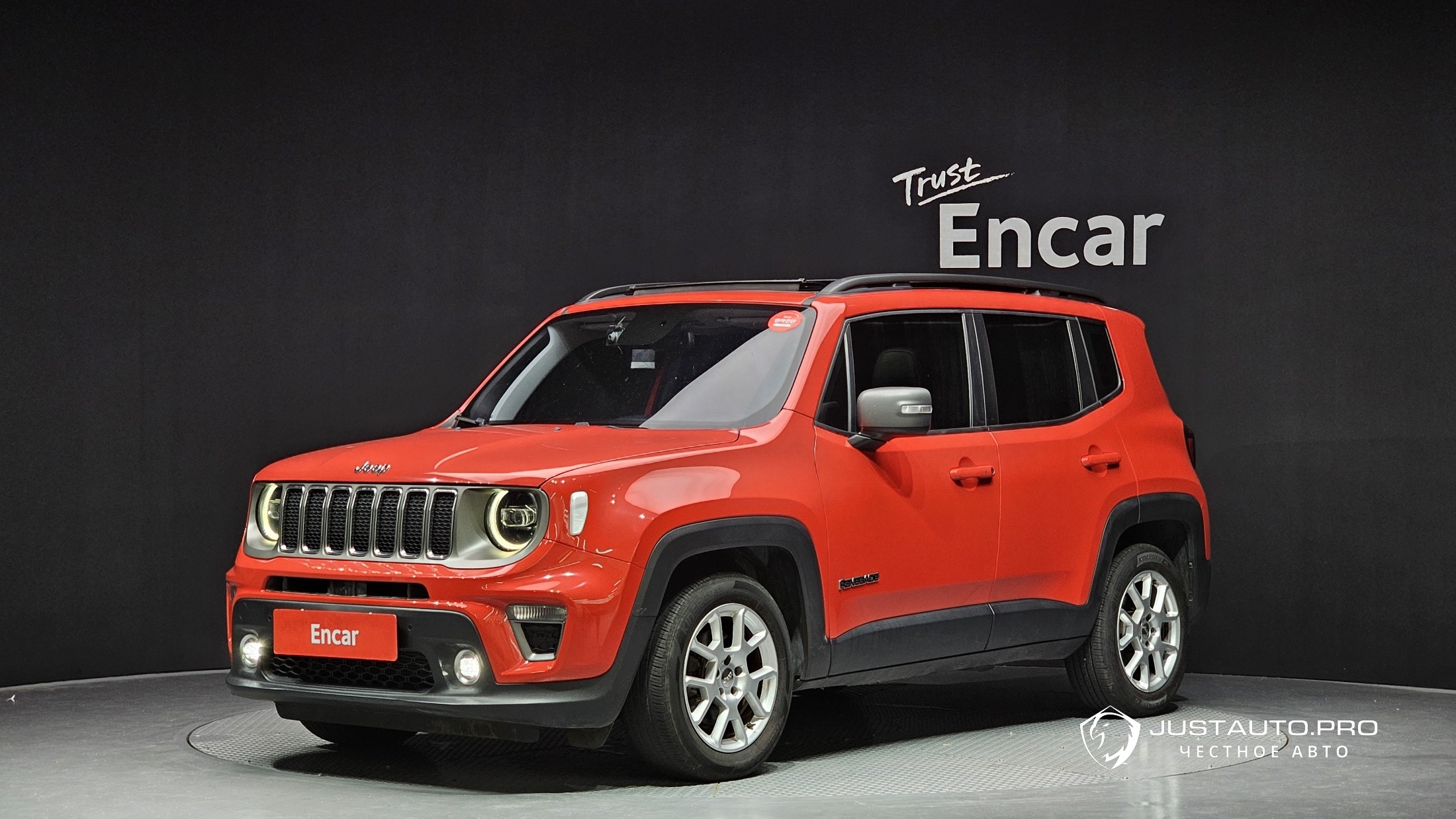 Автомобиль Jeep Renegade