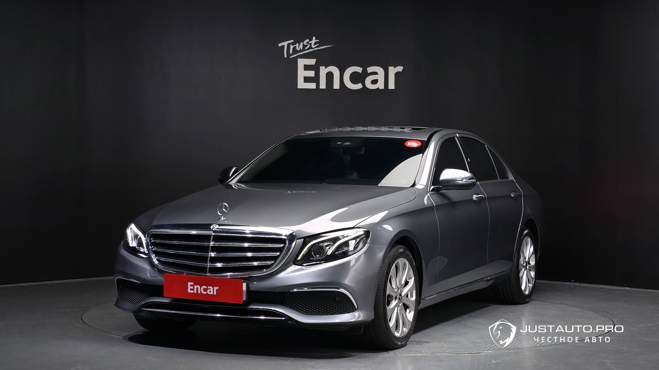 Автомобиль Mercedes-Benz E-Class