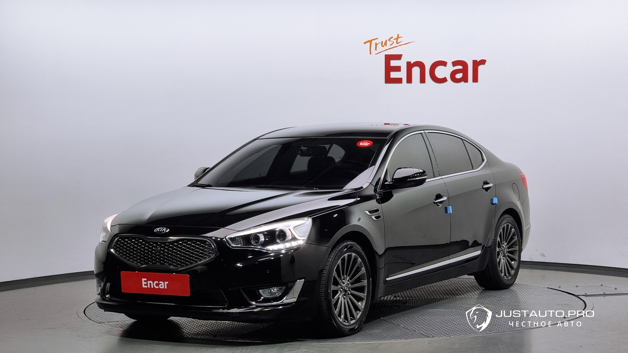 Автомобиль Kia K7