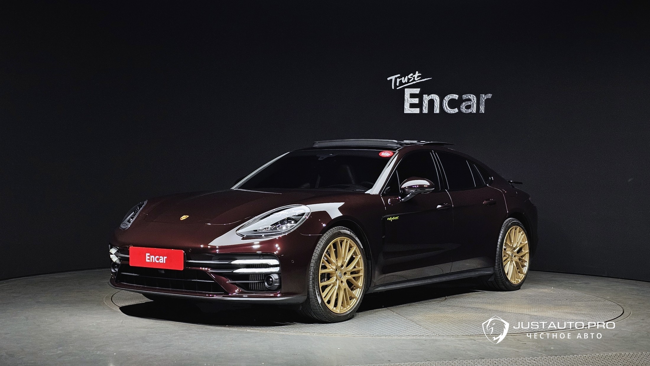 Автомобиль Porsche Panamera