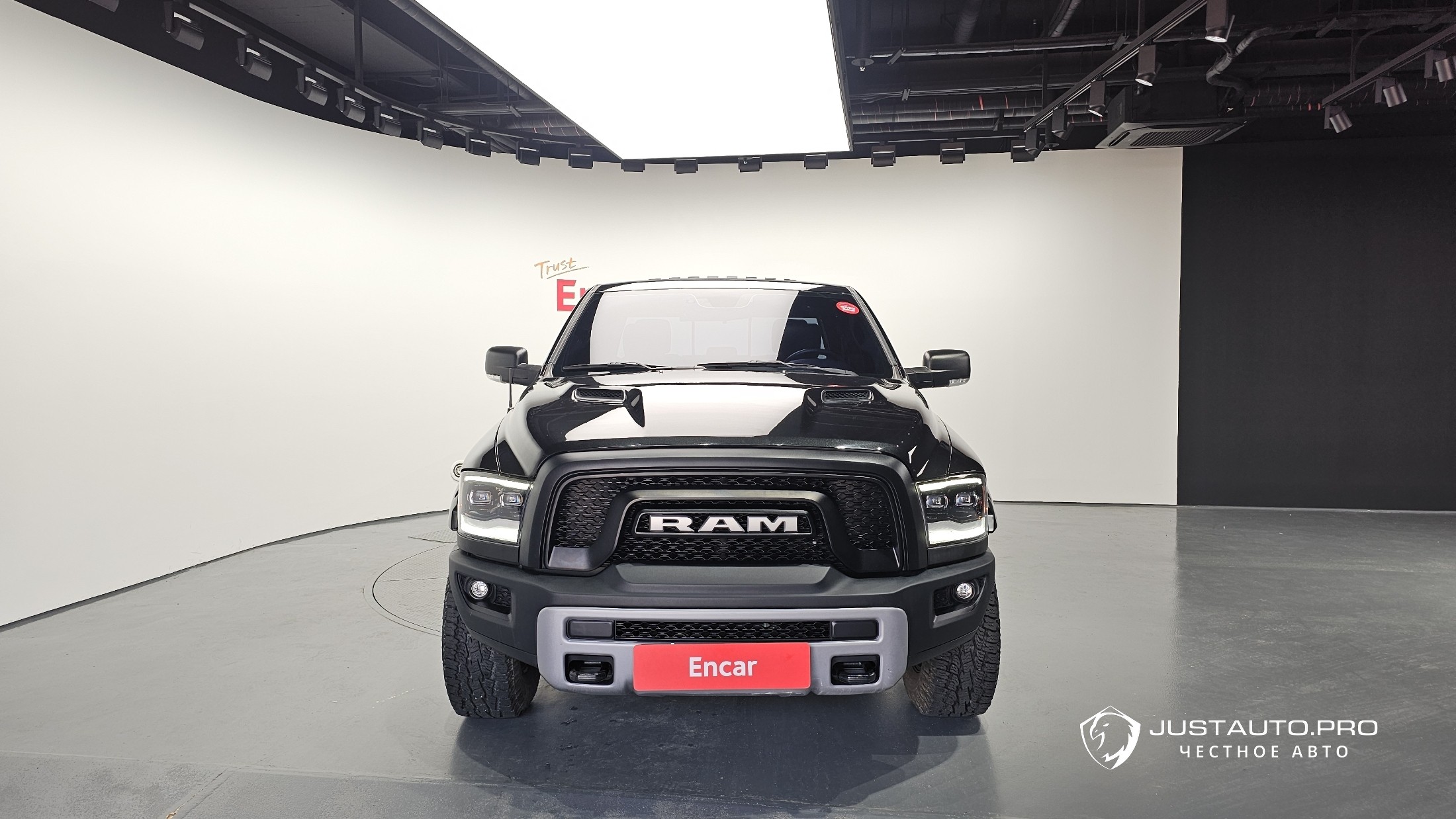 Автомобиль Dodge Ram Pick Up