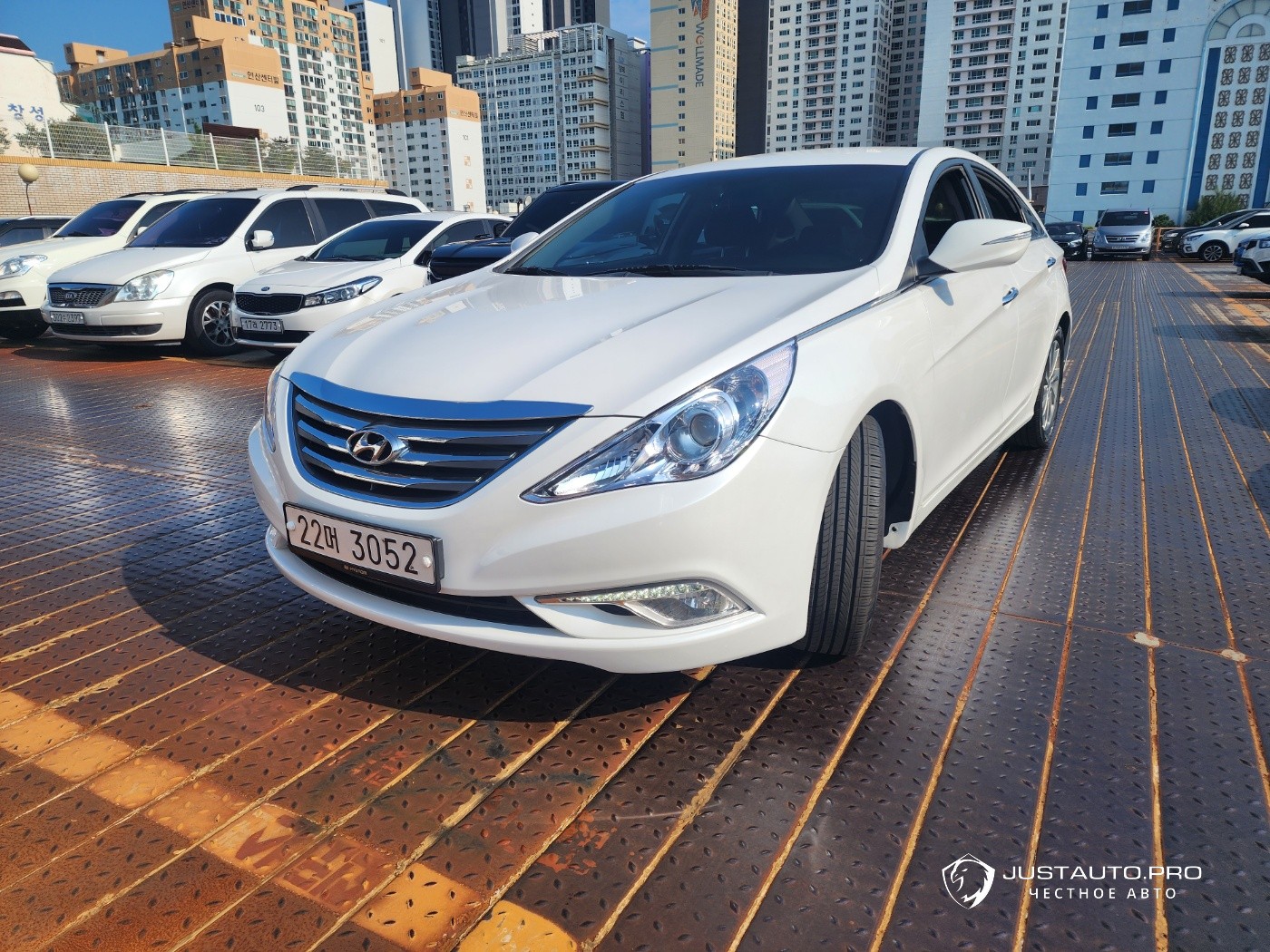 Автомобиль Hyundai Sonata