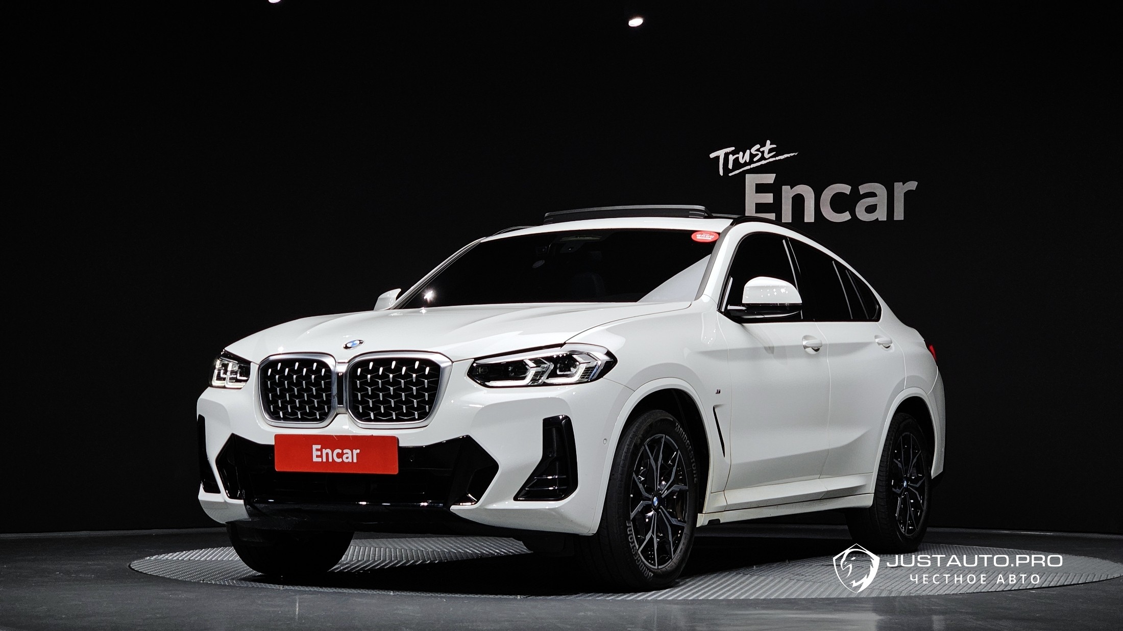Автомобиль BMW X4