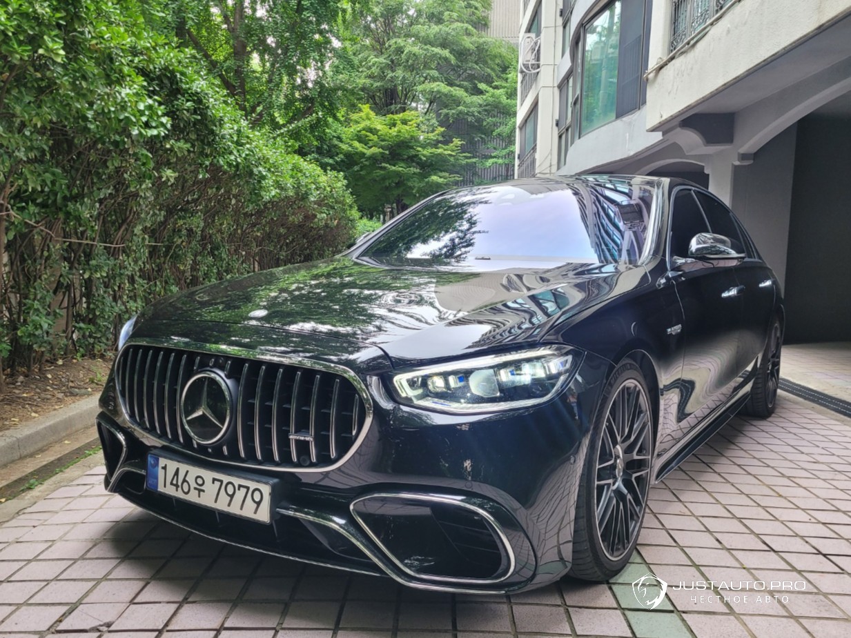 Автомобиль Mercedes-Benz S-Class