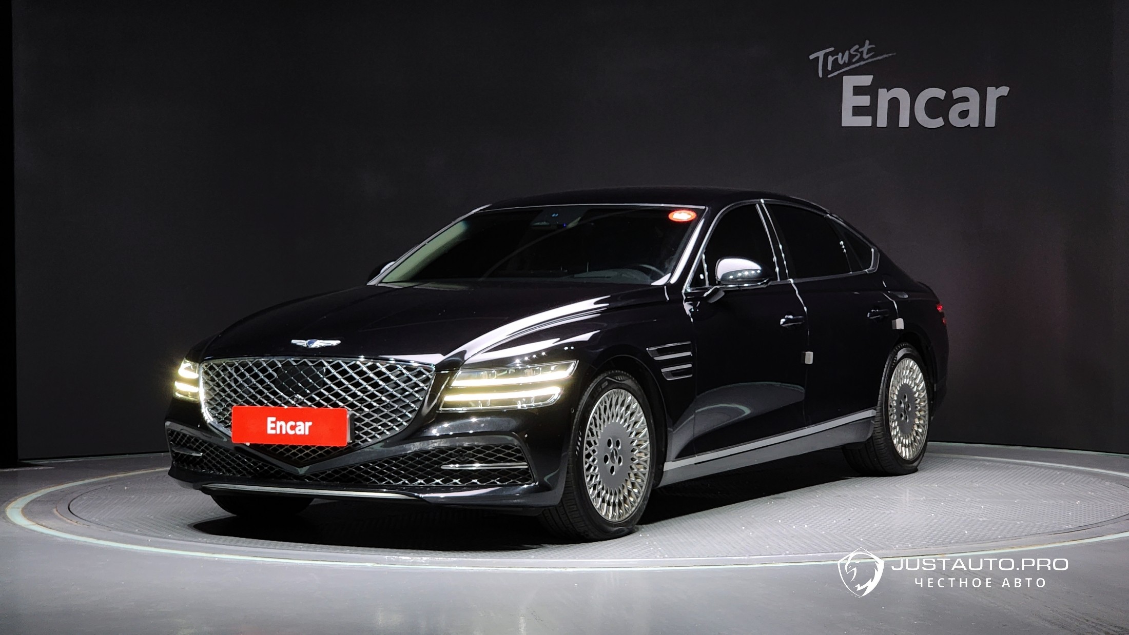 Автомобиль Genesis G80