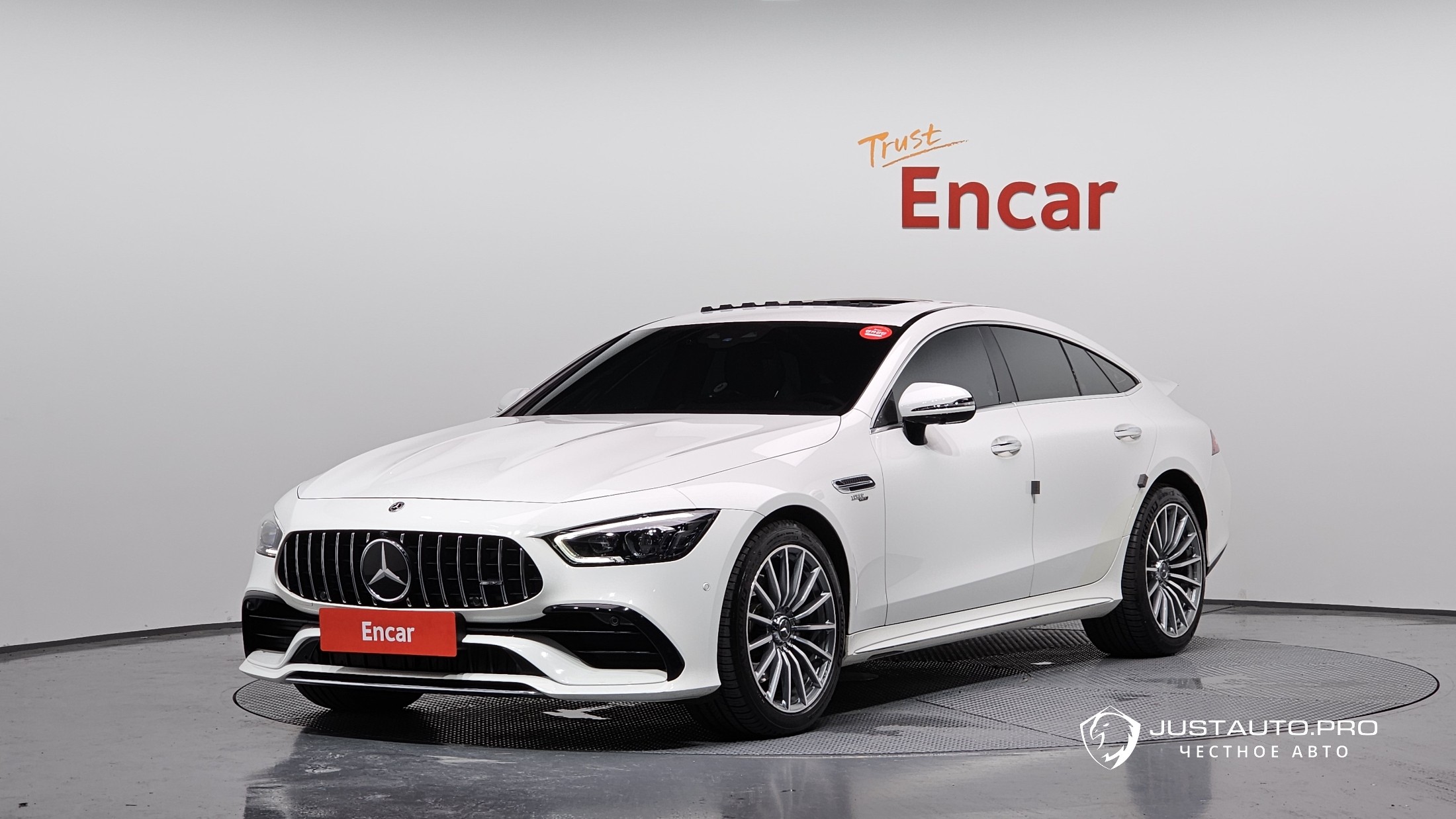 Автомобиль Mercedes-Benz AMG GT