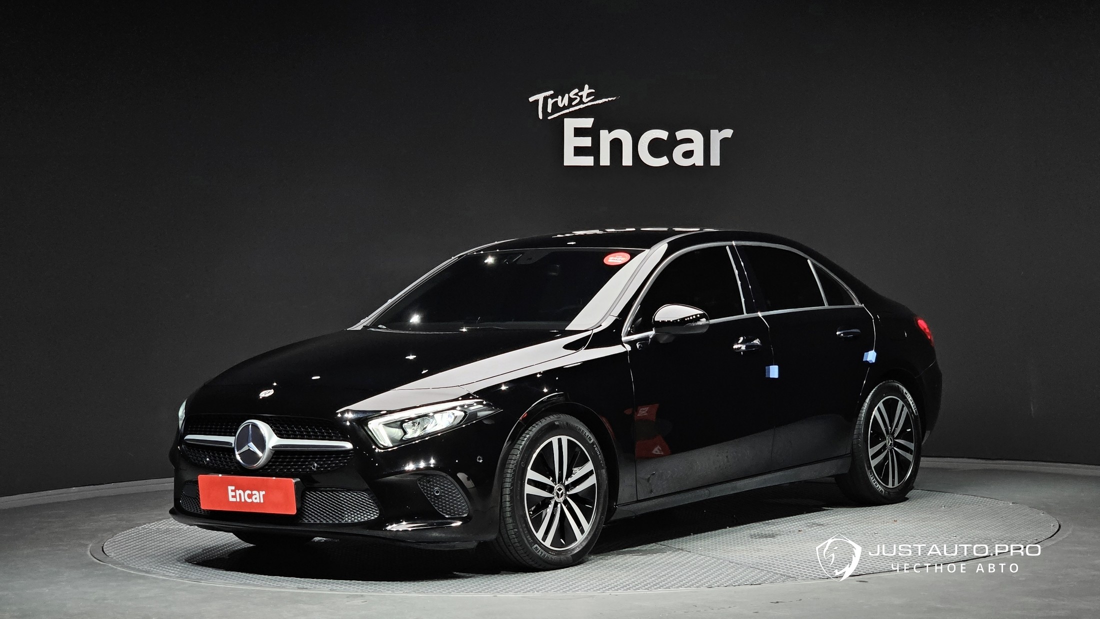 Автомобиль Mercedes-Benz A-Class
