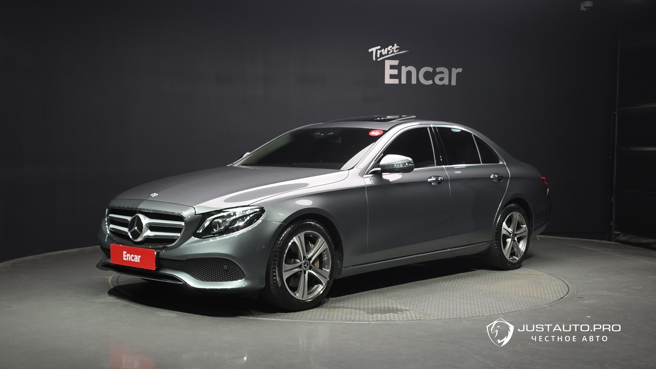Автомобиль Mercedes-Benz E-Class