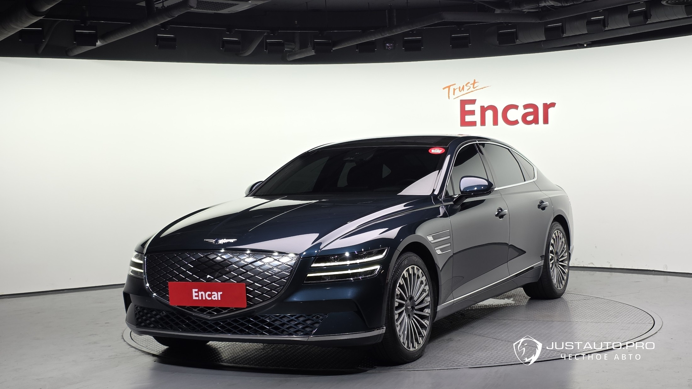 Автомобиль Genesis G80