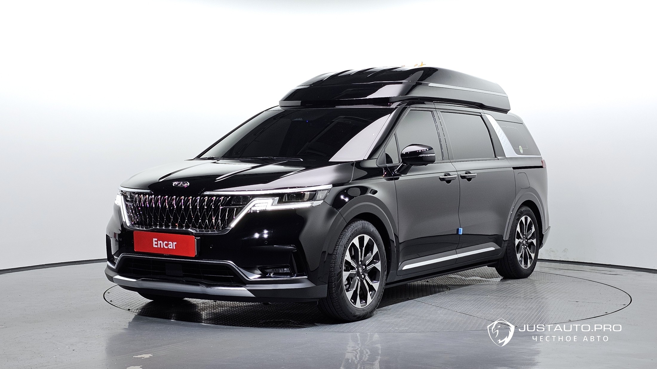 Автомобиль Kia Canival