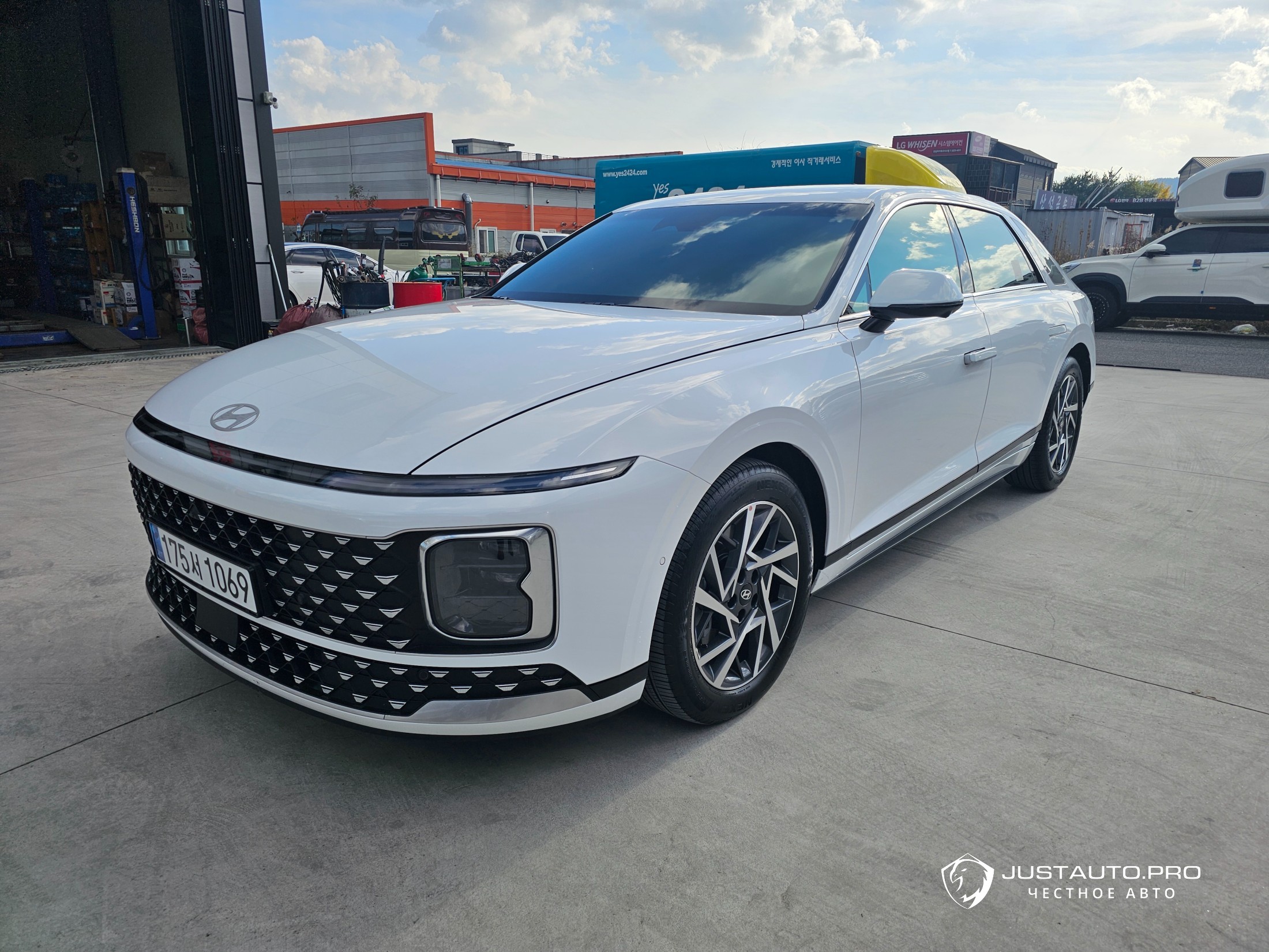 Автомобиль Hyundai Grandeur