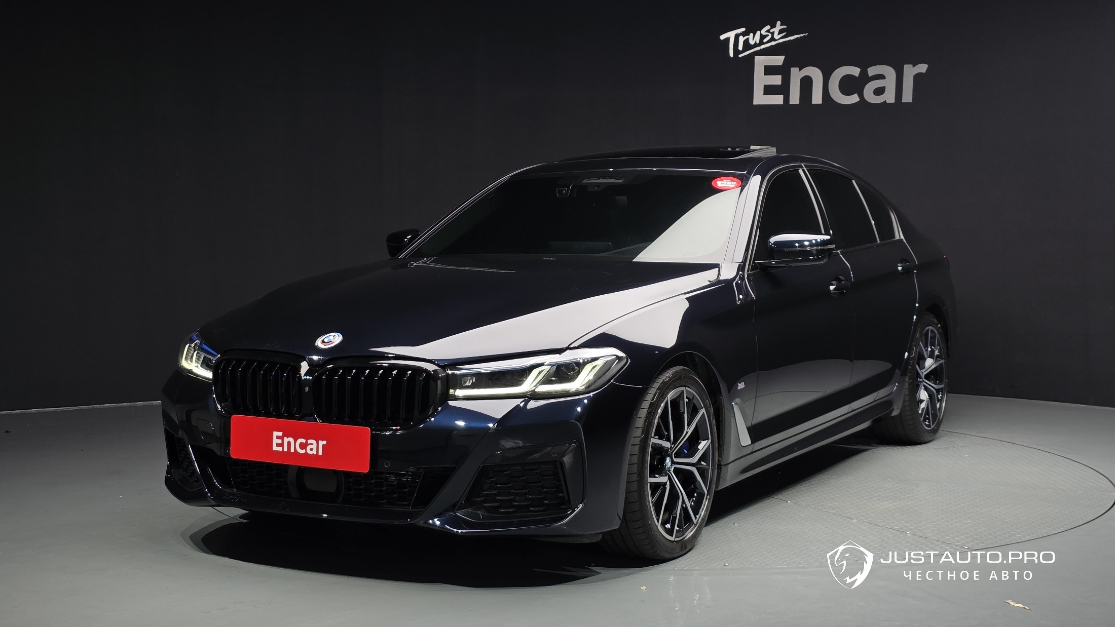 Автомобиль BMW 5-Series