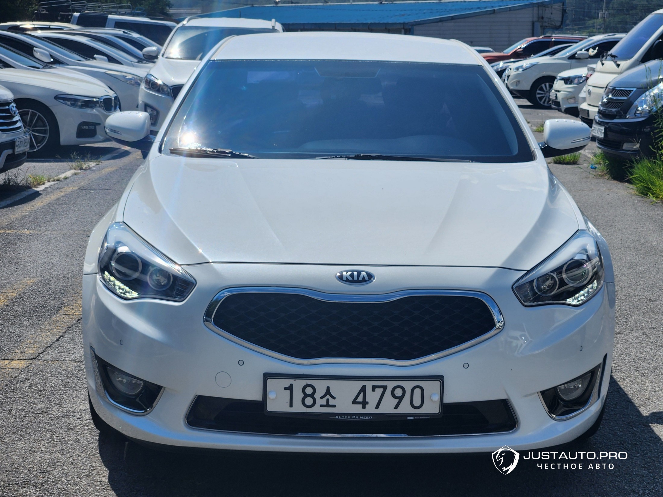 Автомобиль Kia K7