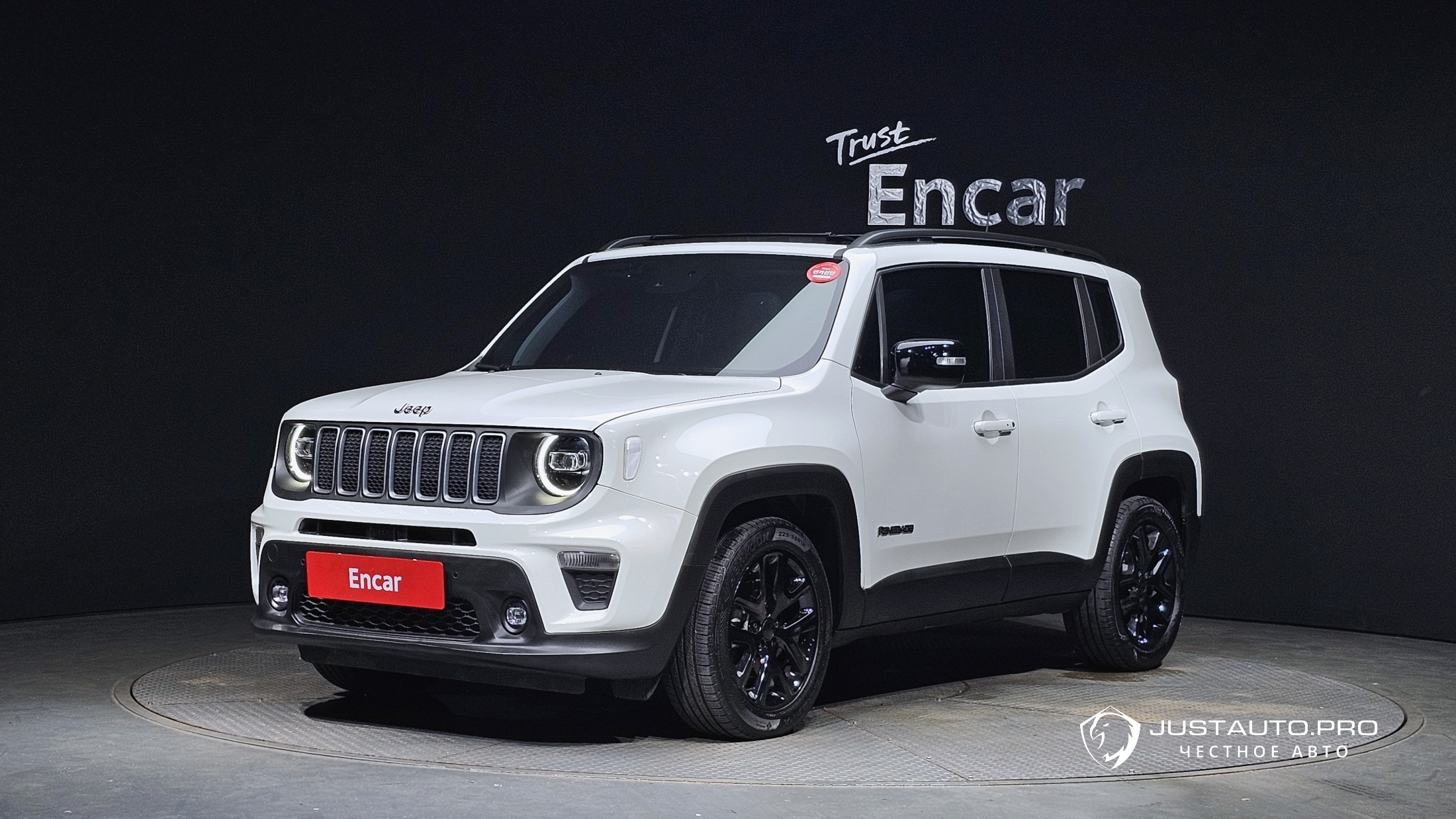 Автомобиль Jeep Renegade