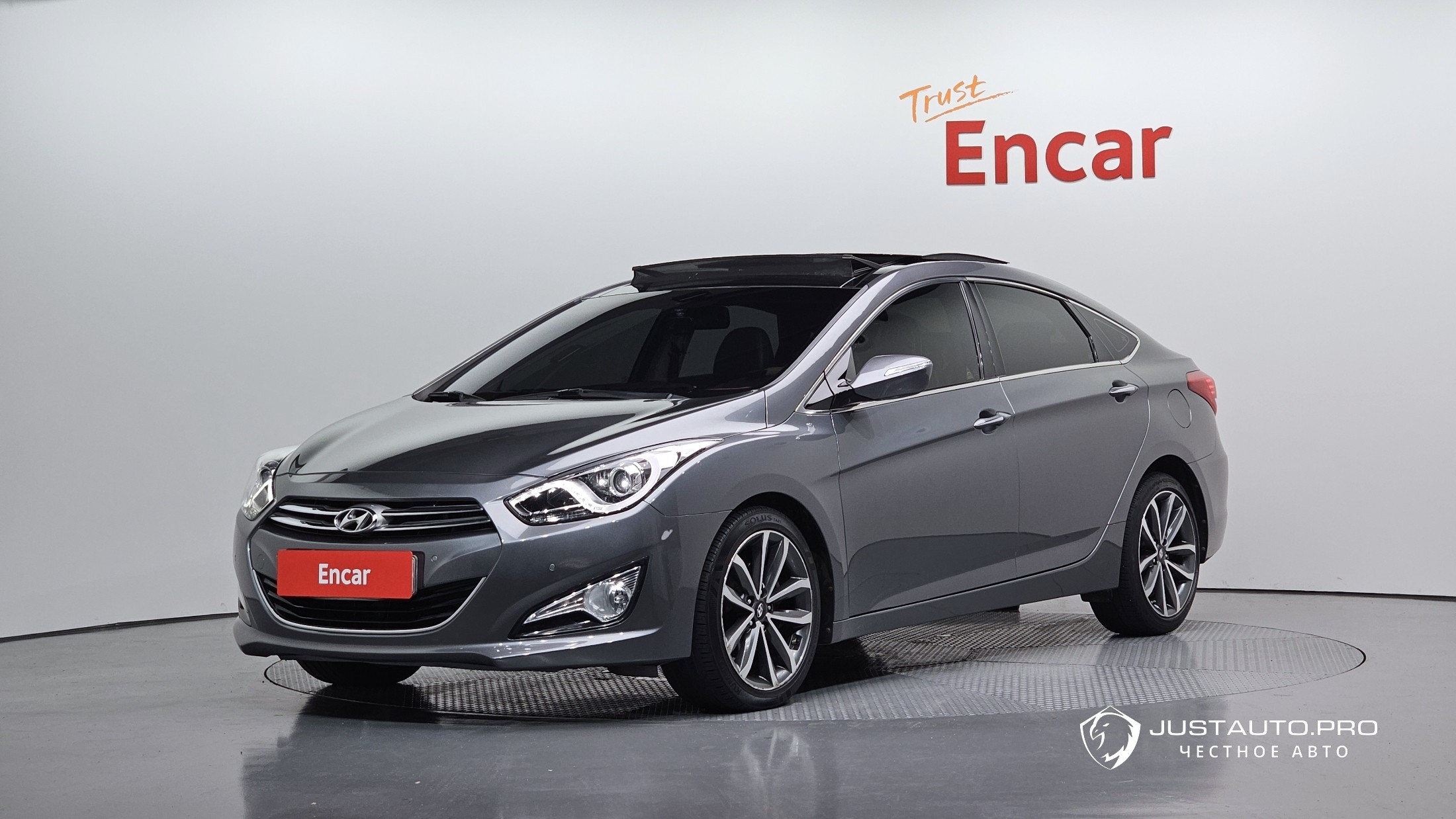 Автомобиль Hyundai i40