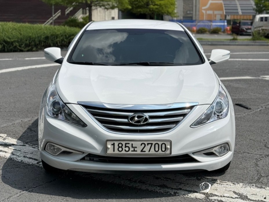 Автомобиль Hyundai Sonata