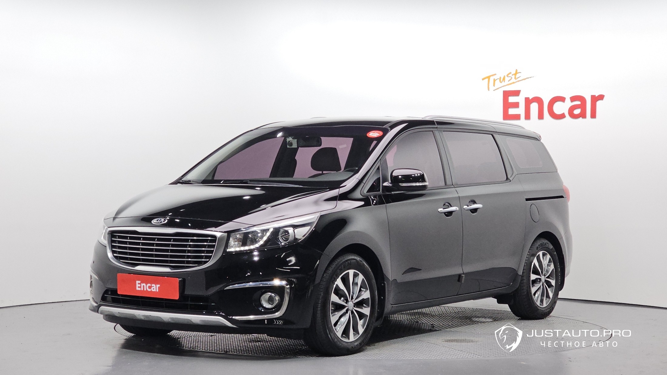 Автомобиль Kia Canival