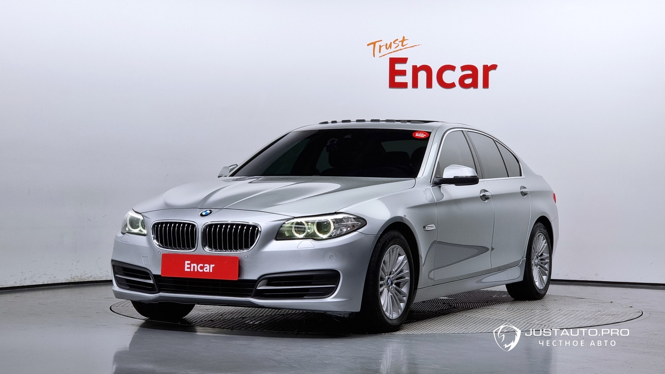 Автомобиль BMW 5-Series