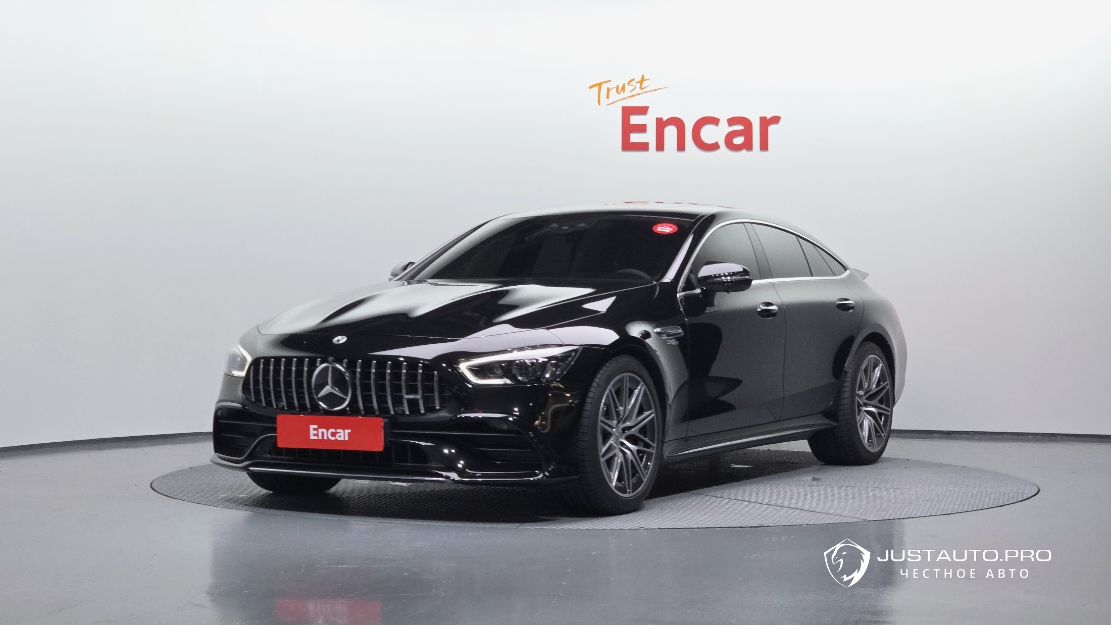 Автомобиль Mercedes-Benz AMG GT