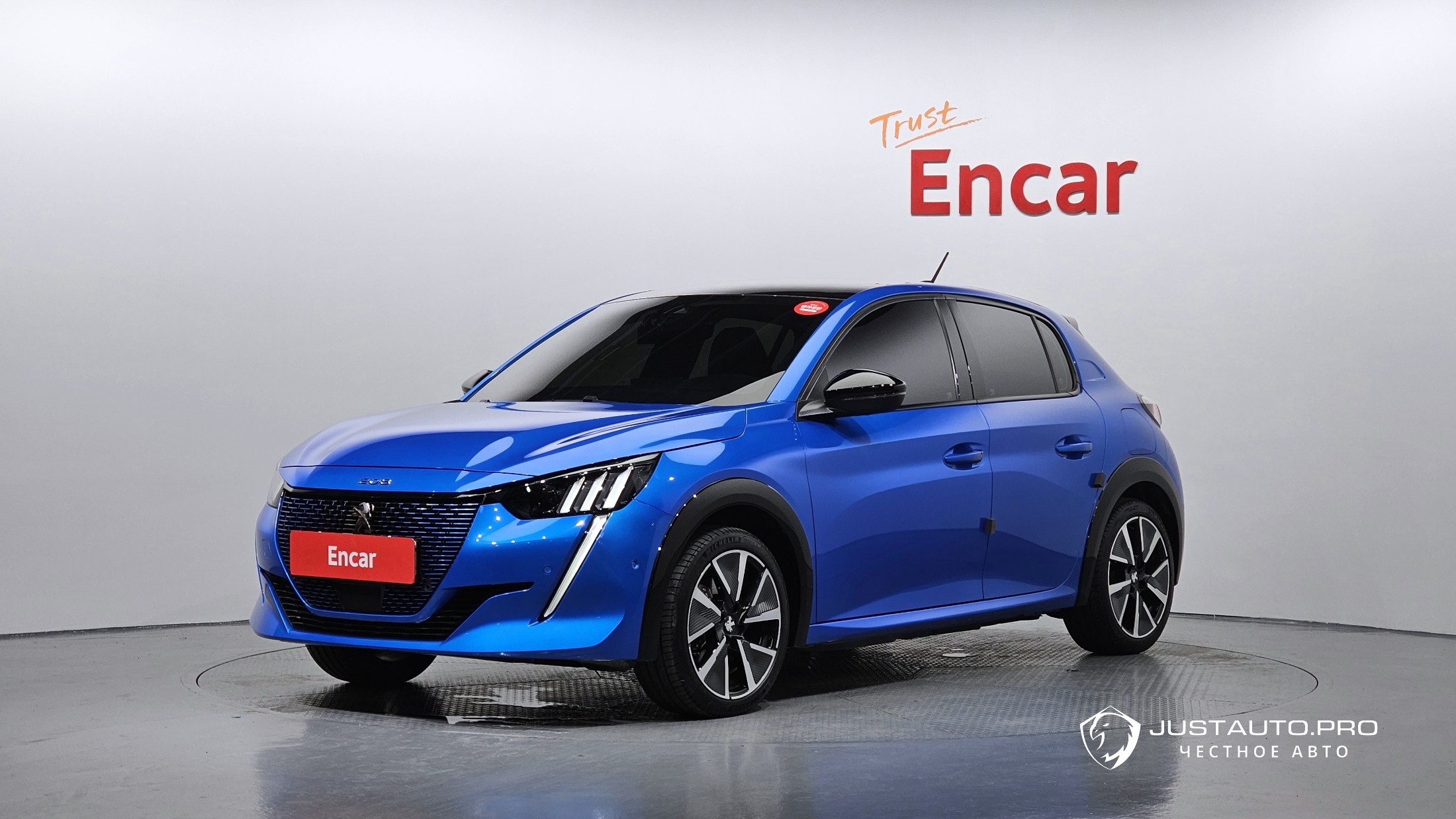 Автомобиль Peugeot 208