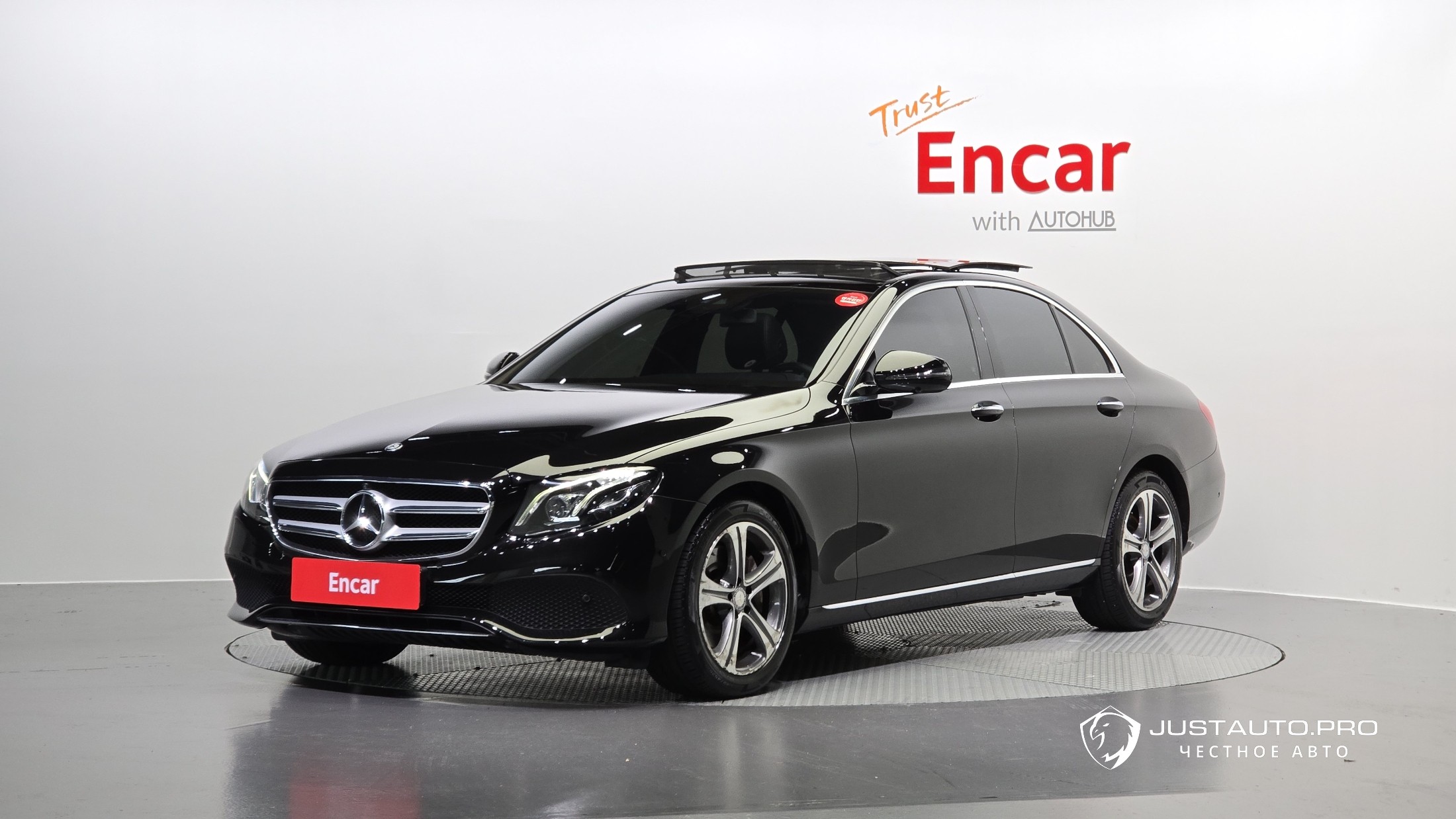 Автомобиль Mercedes-Benz E-Class