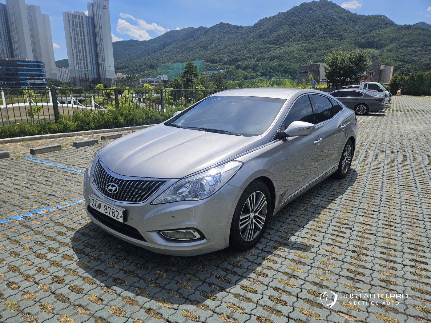 Автомобиль Hyundai Grandeur