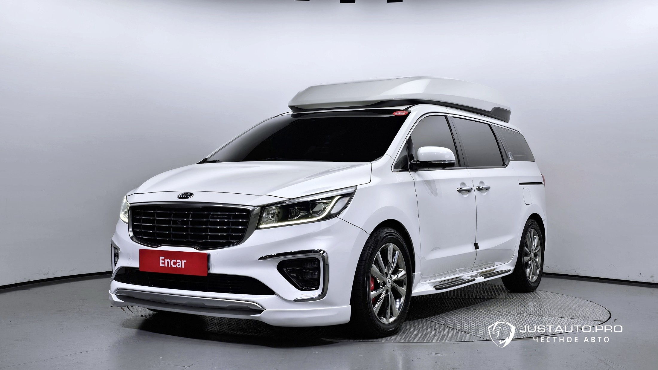 Автомобиль Kia Canival
