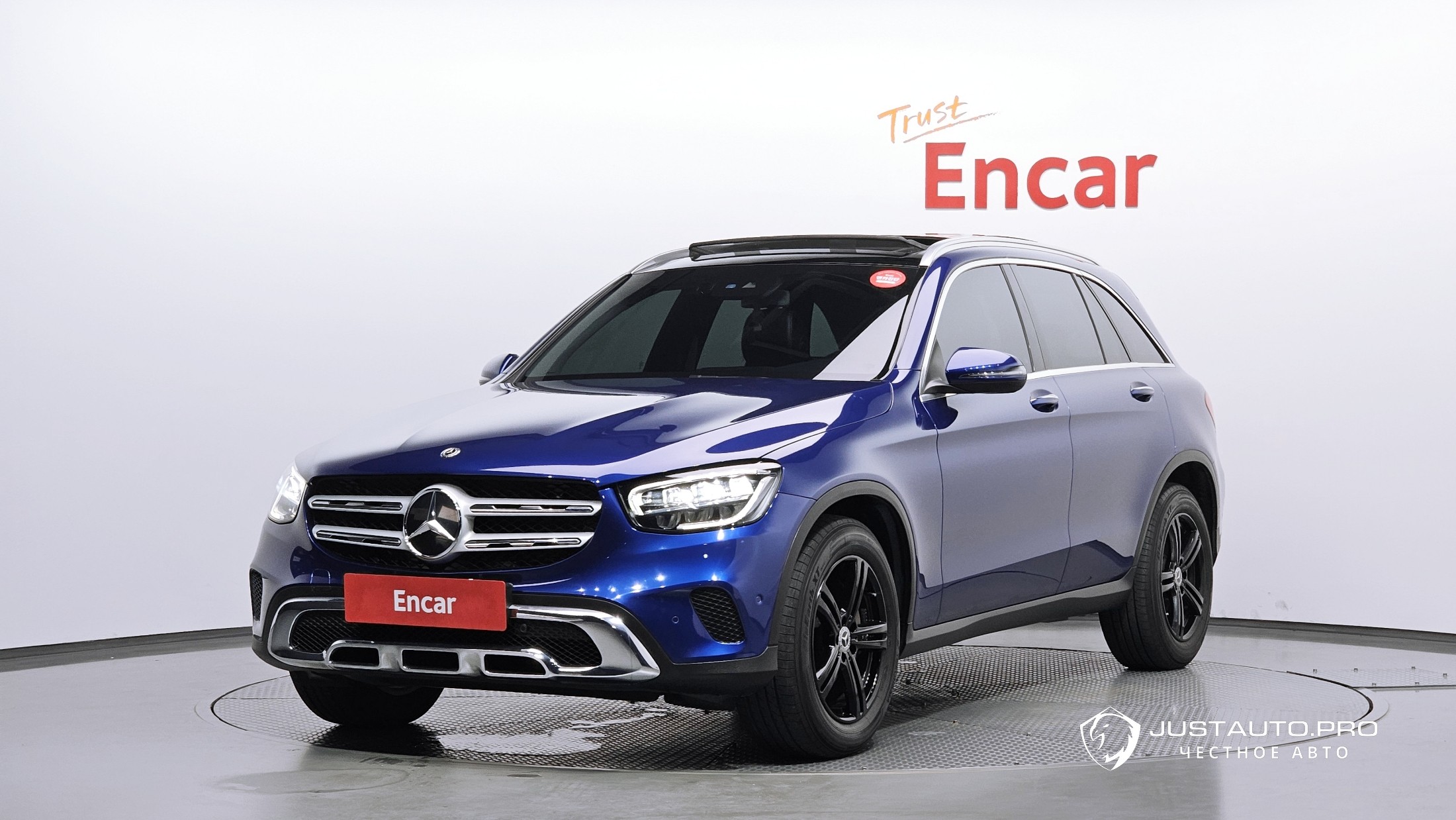 Автомобиль Mercedes-Benz GLC-Class