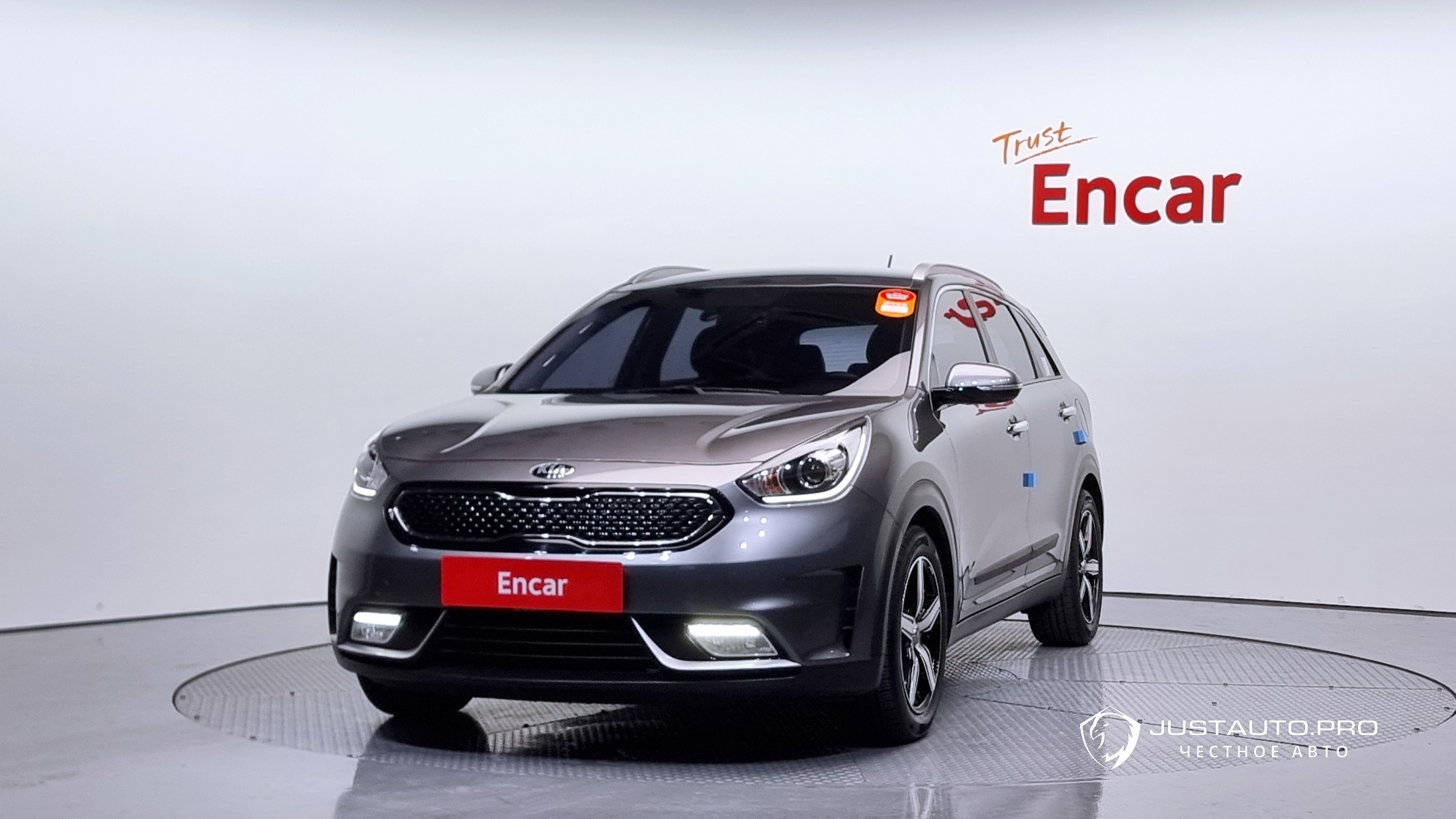 Автомобиль Kia Niro