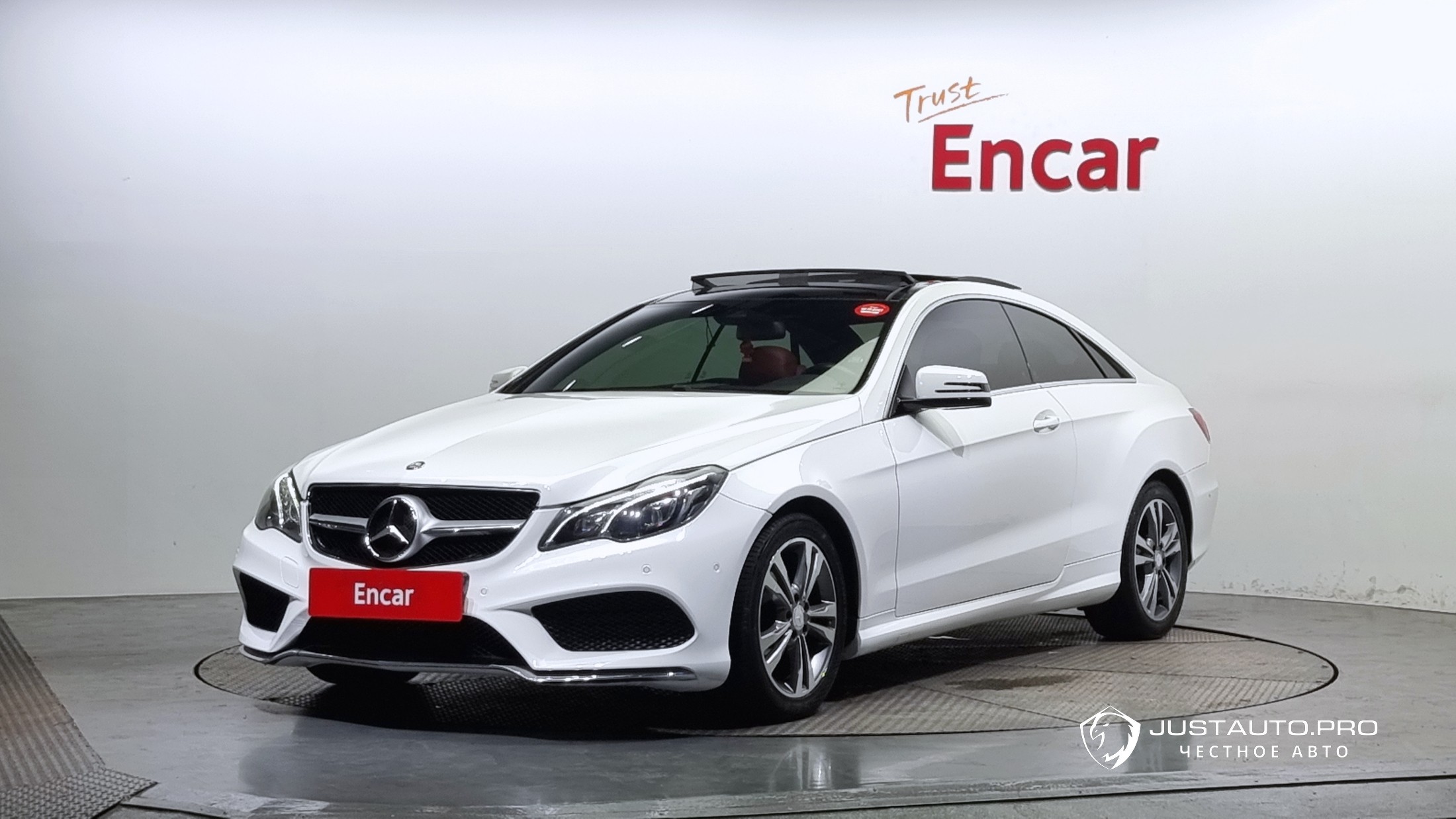 Автомобиль Mercedes-Benz E-Class