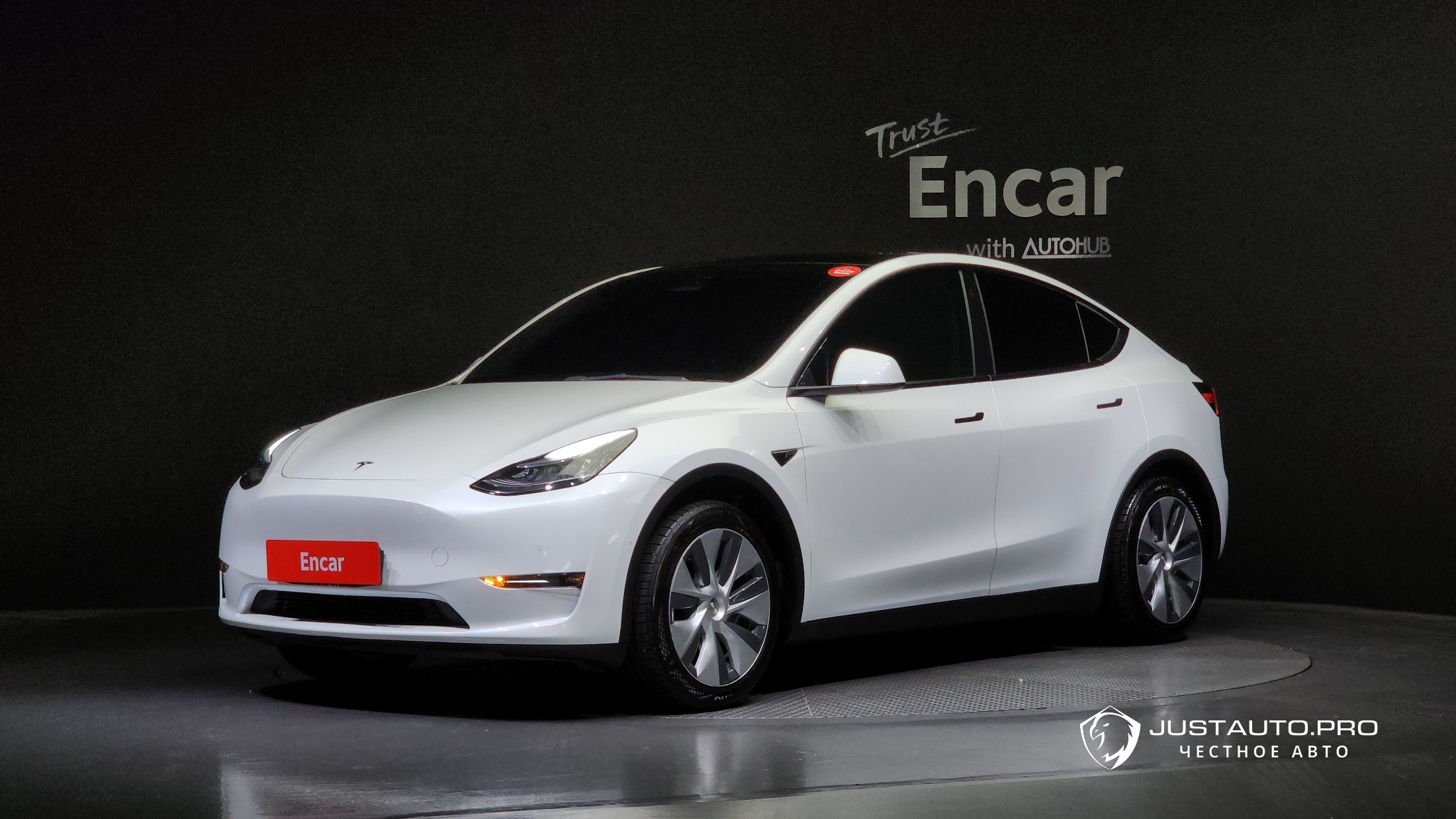 Автомобиль Tesla Model Y